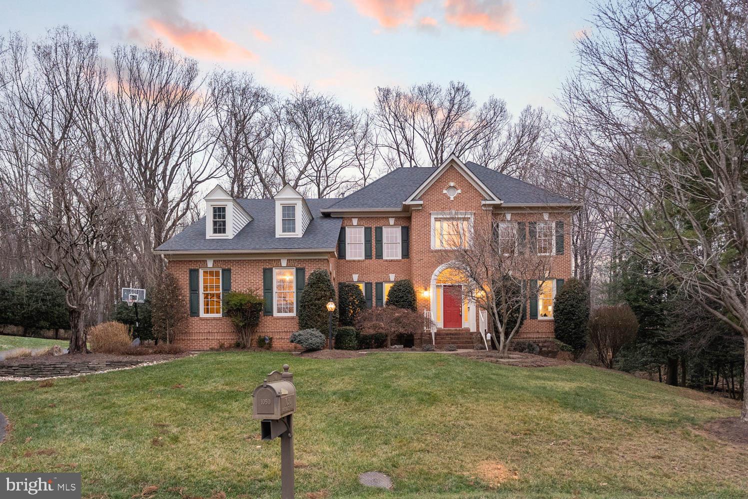 1050 NORTHFALLS COURT