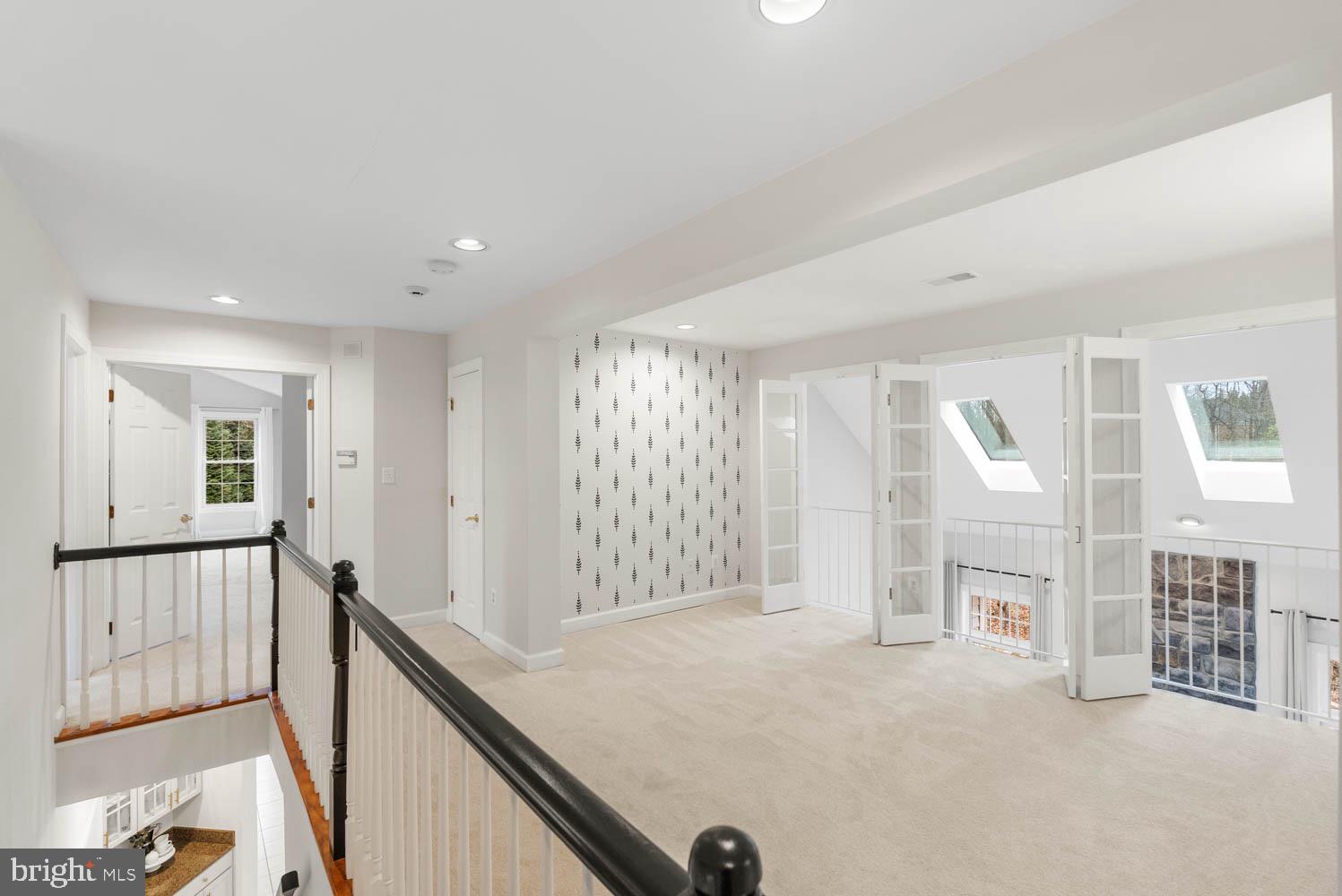 1050 NORTHFALLS COURT