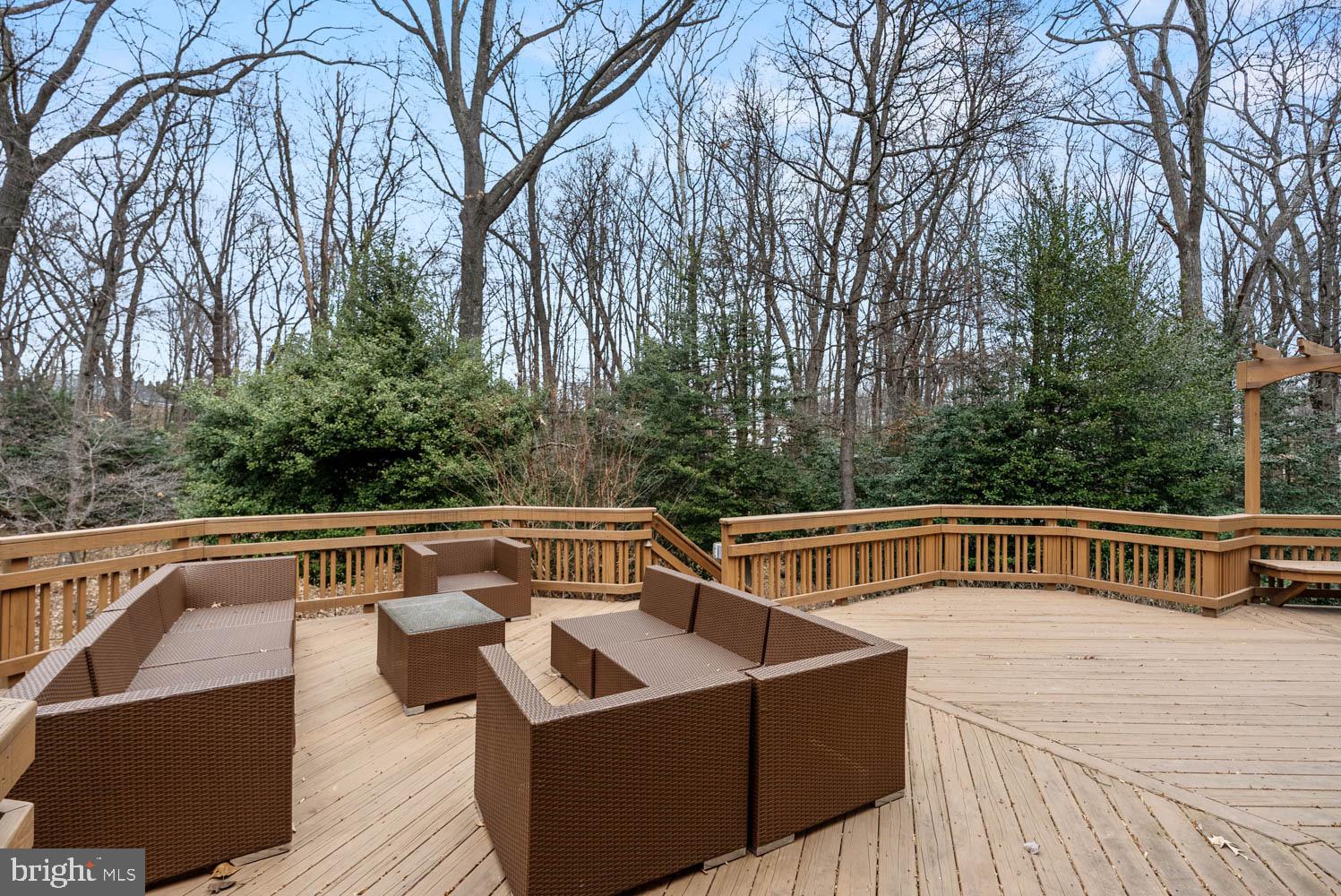 1050 NORTHFALLS COURT