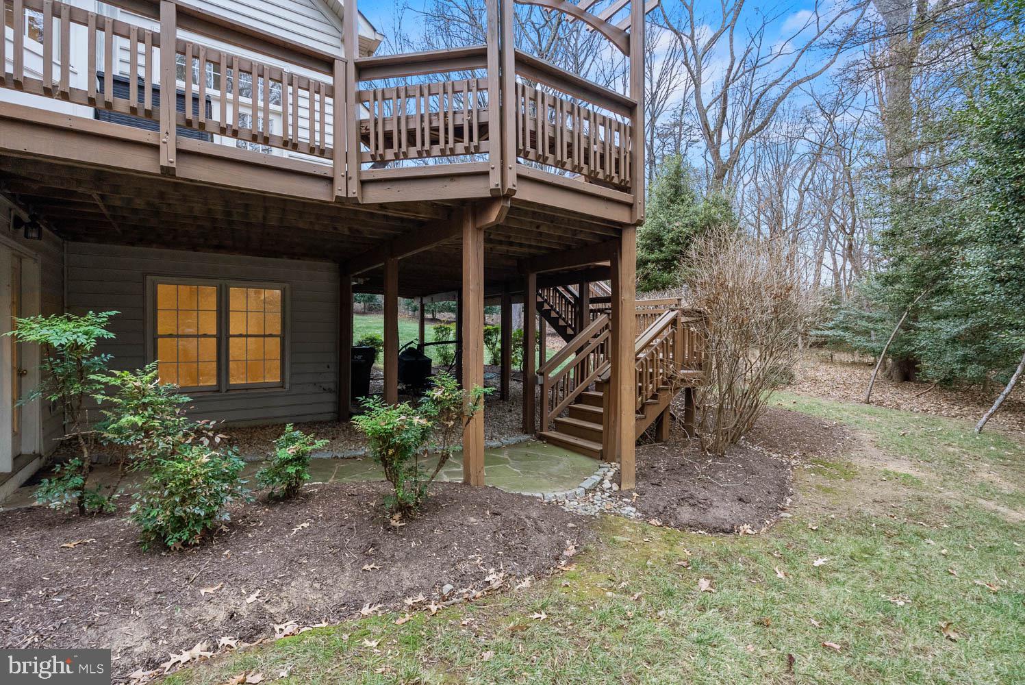 1050 NORTHFALLS COURT