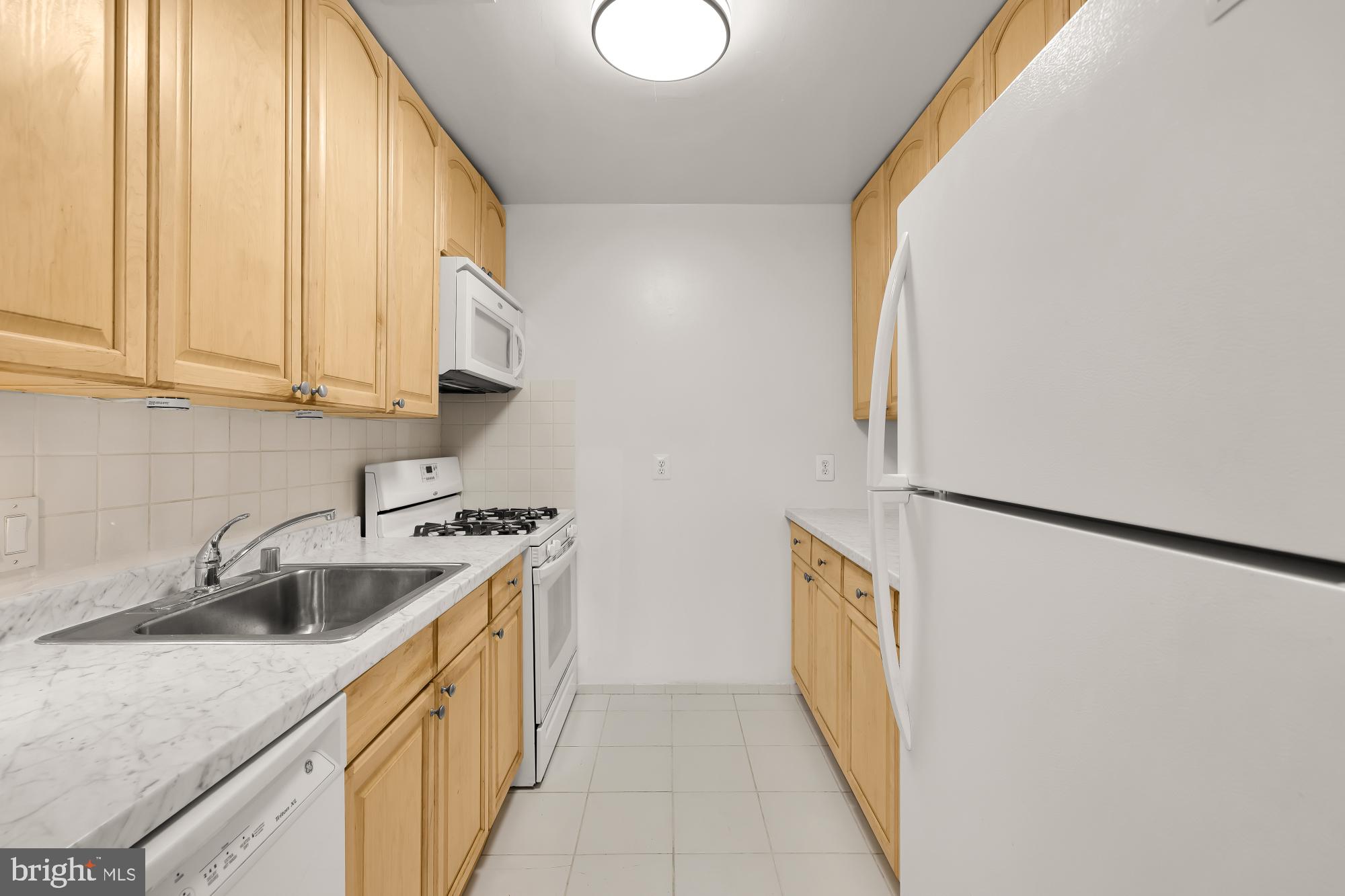 2911 CHARING CROSS ROAD 16