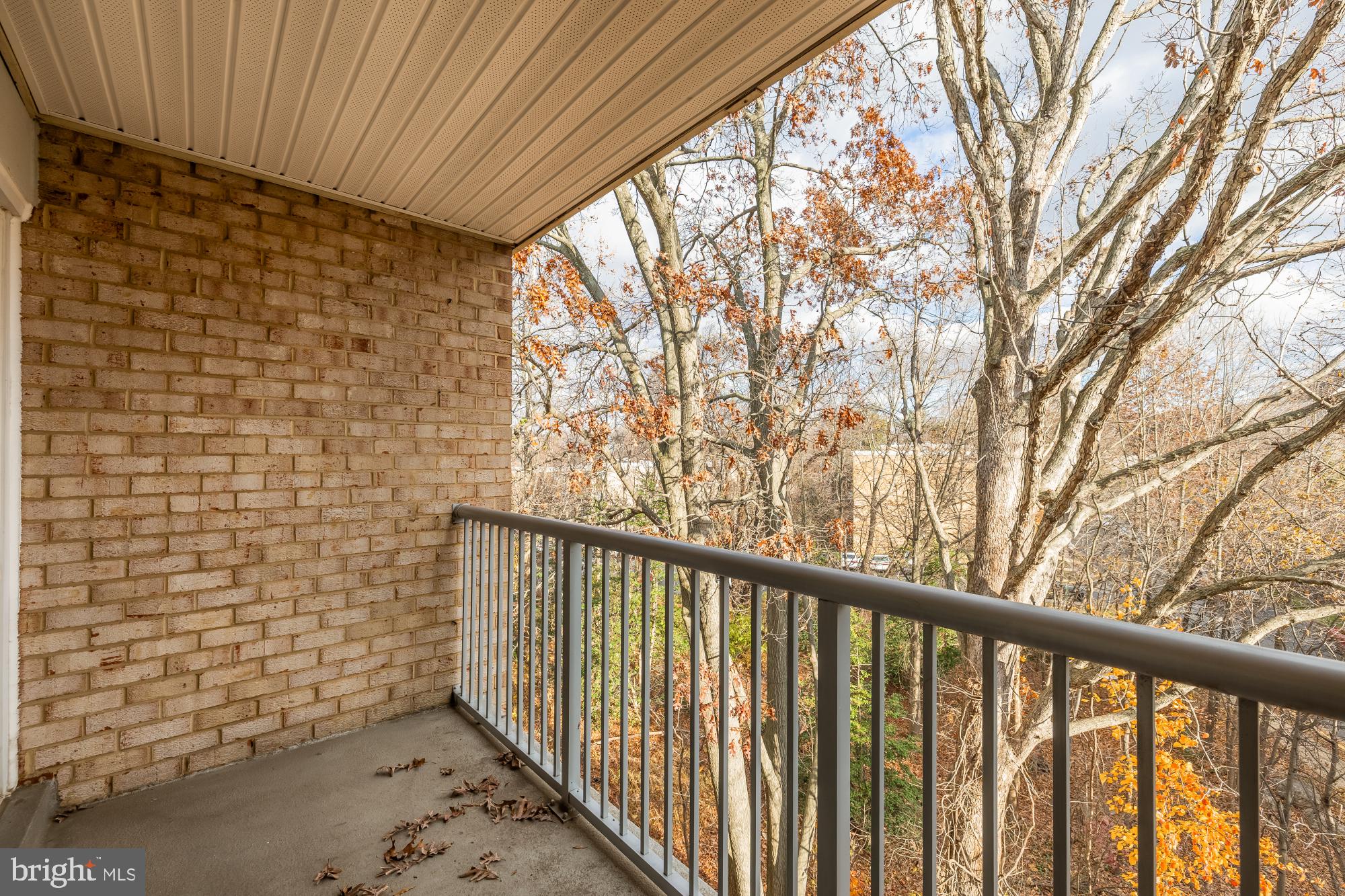 2911 CHARING CROSS ROAD 16