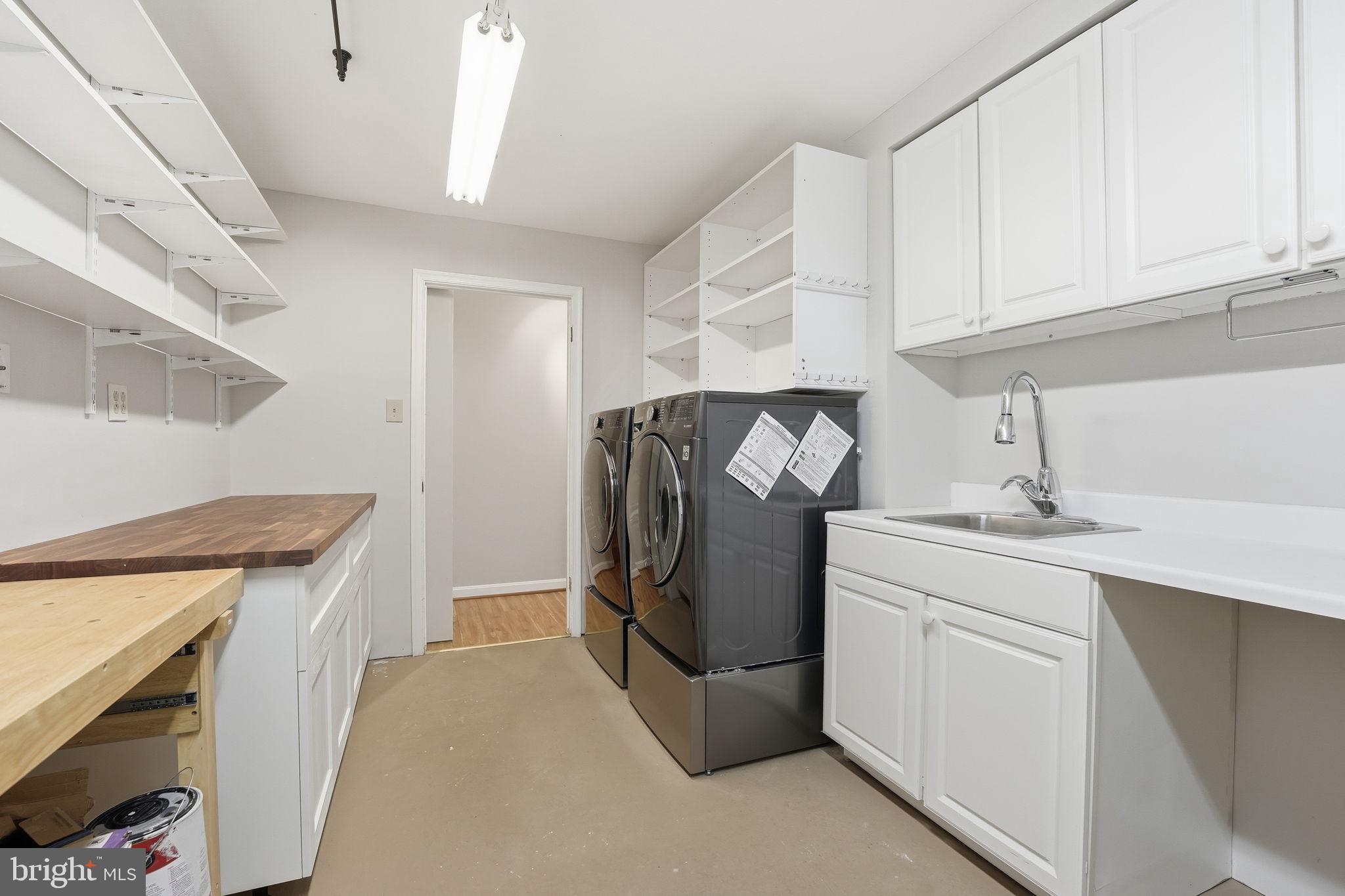 1528 GOLDENRAIN COURT