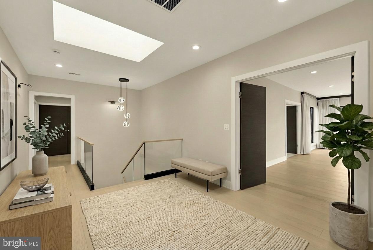 1573 WESTMORELAND STREET