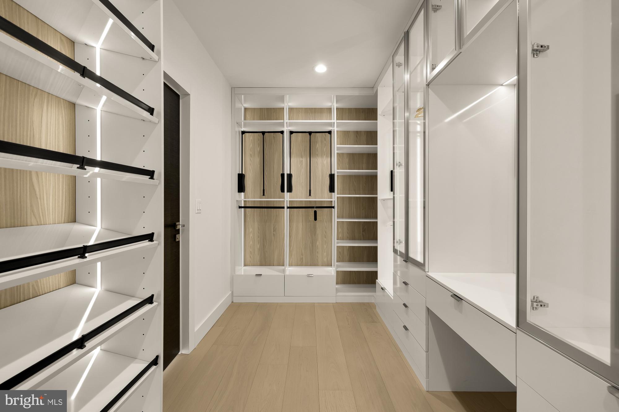 1573 WESTMORELAND STREET