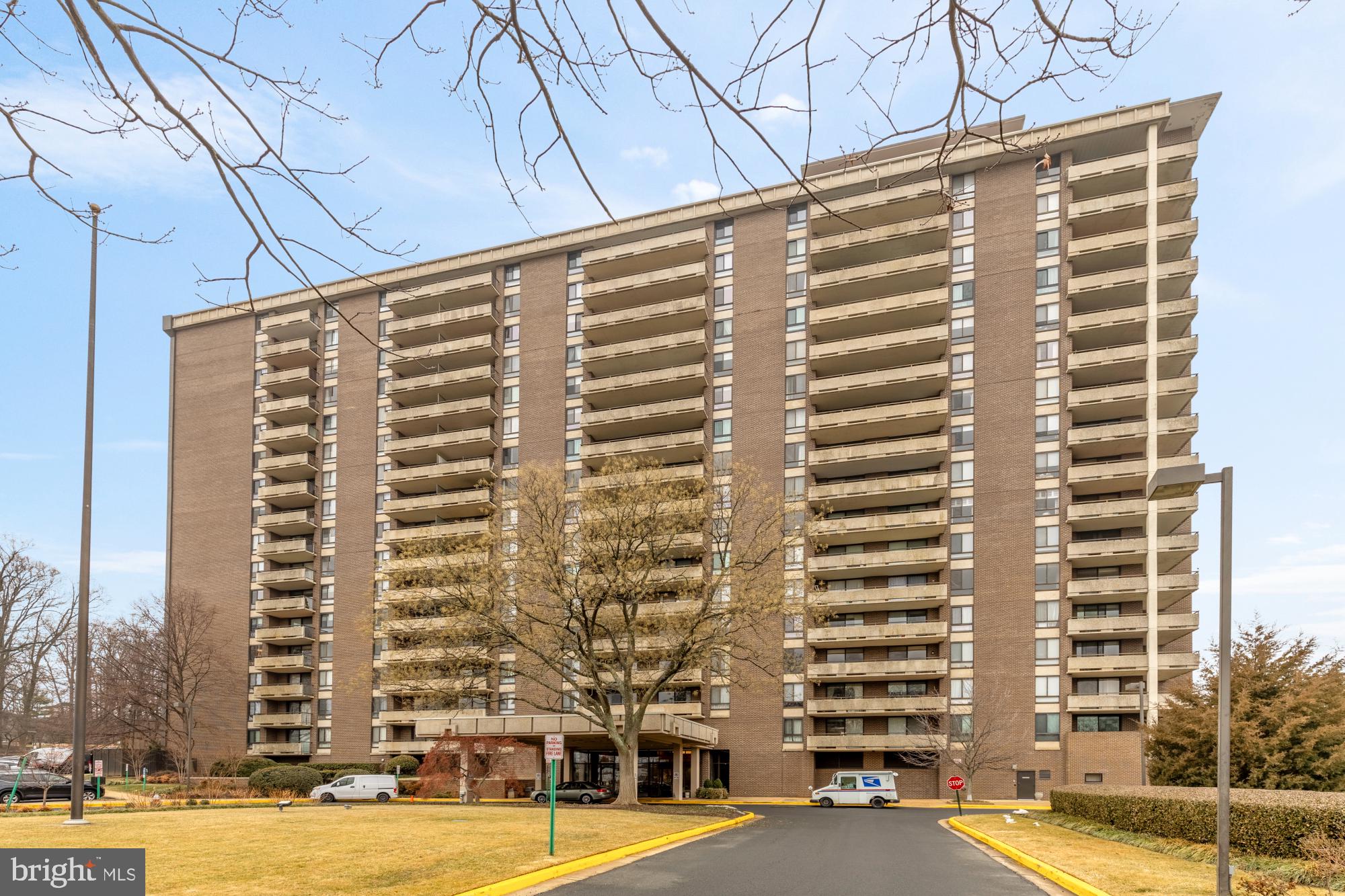 1800 OLD MEADOW ROAD 303