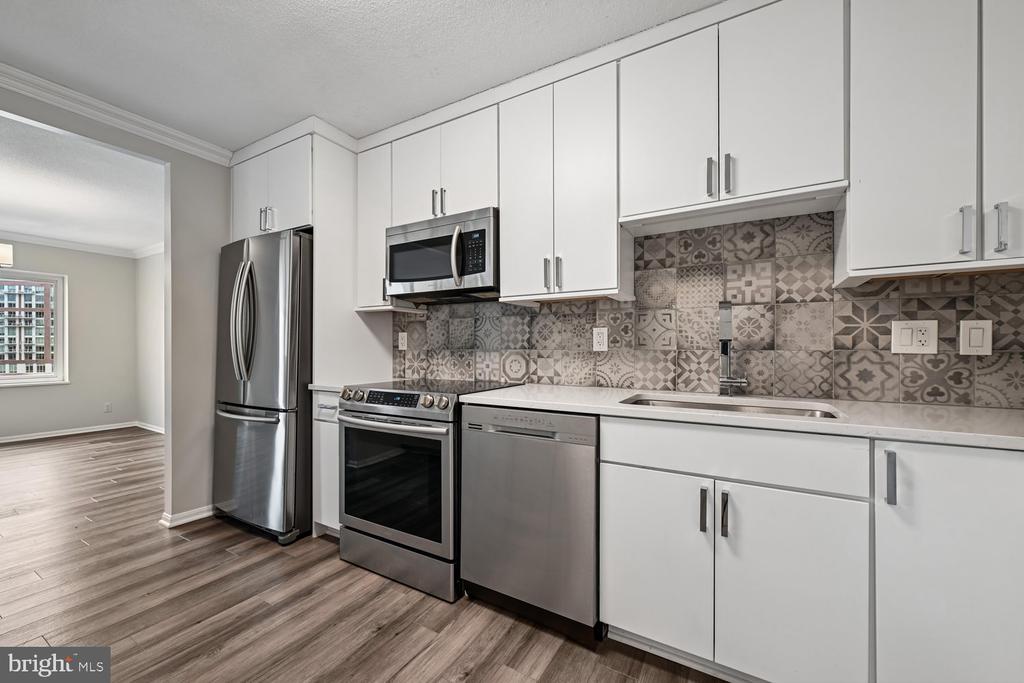 8360 GREENSBORO DRIVE 1010
