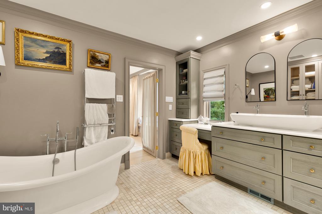 5848 ASPEN WOOD COURT
