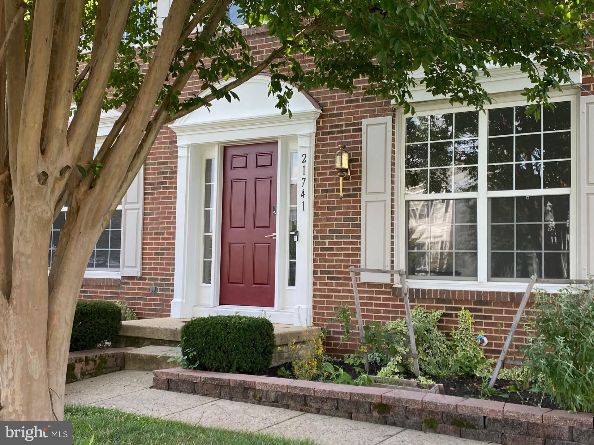 21741 Regents Park Cir