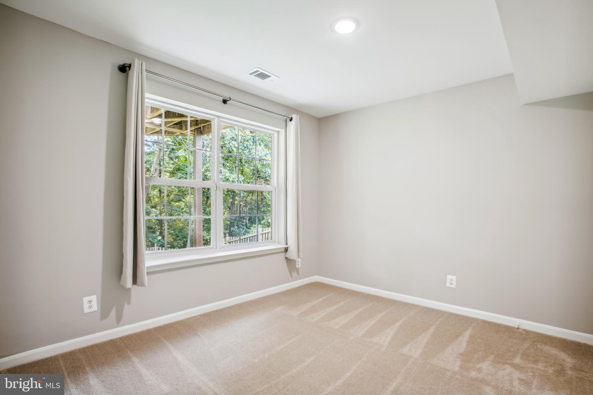 21741 Regents Park Cir