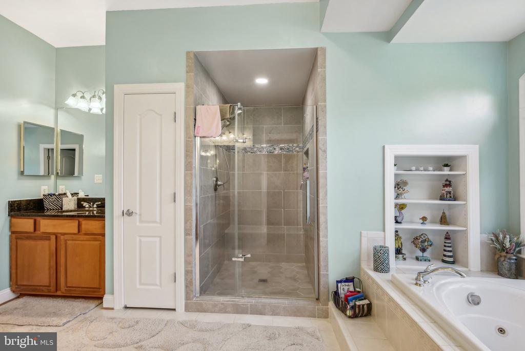 7204 Simmons Ridge Ct