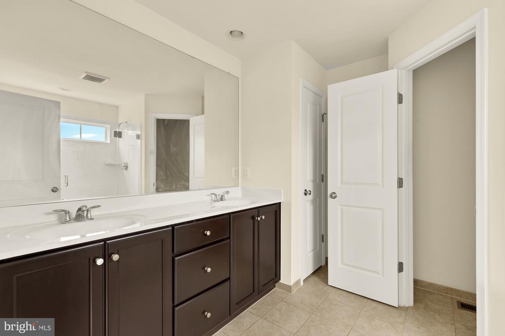 8141 HONEY BEE WAY