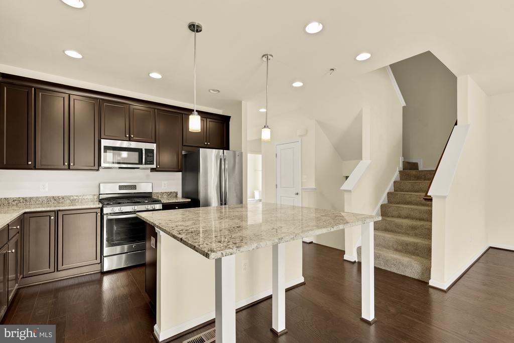8141 HONEY BEE WAY