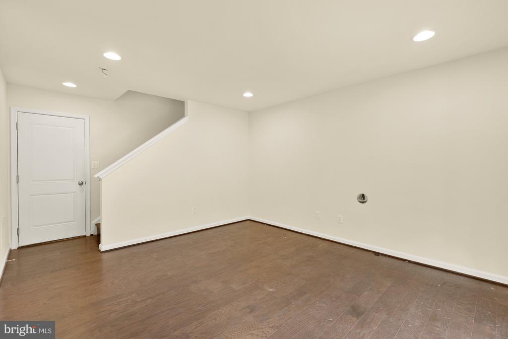 8141 HONEY BEE WAY