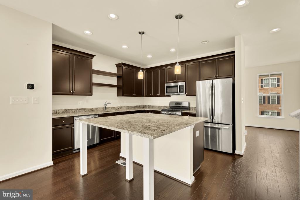 8141 HONEY BEE WAY