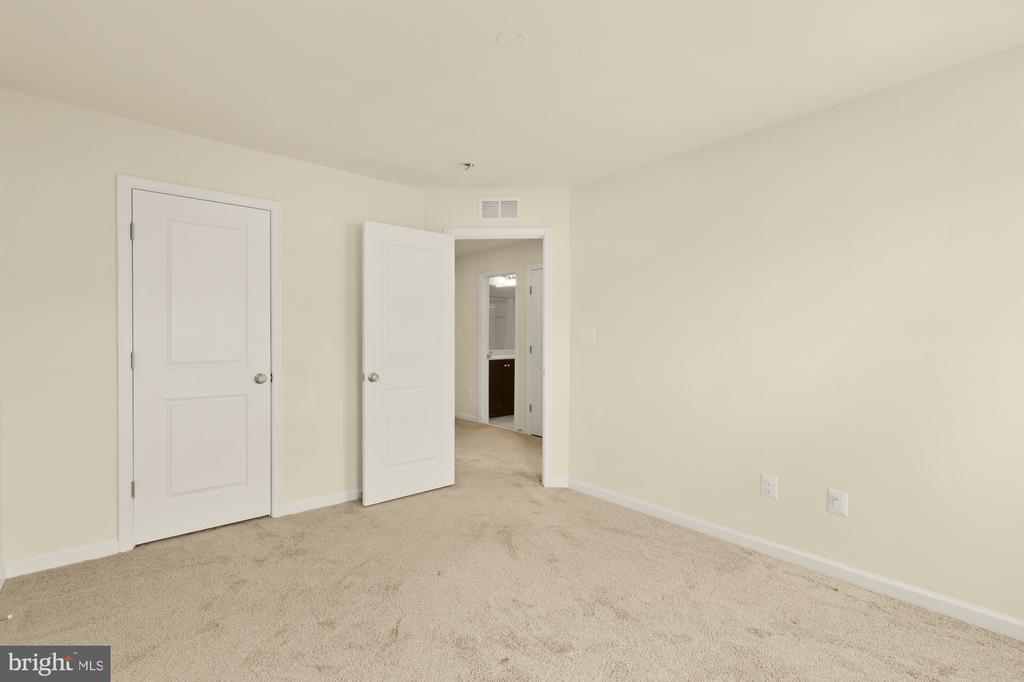 8141 HONEY BEE WAY