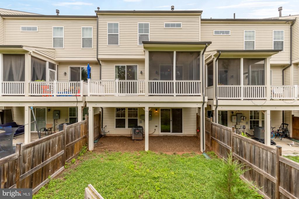 8141 HONEY BEE WAY