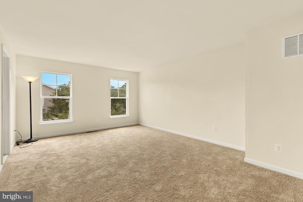 8141 HONEY BEE WAY