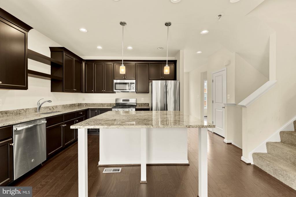 8141 HONEY BEE WAY