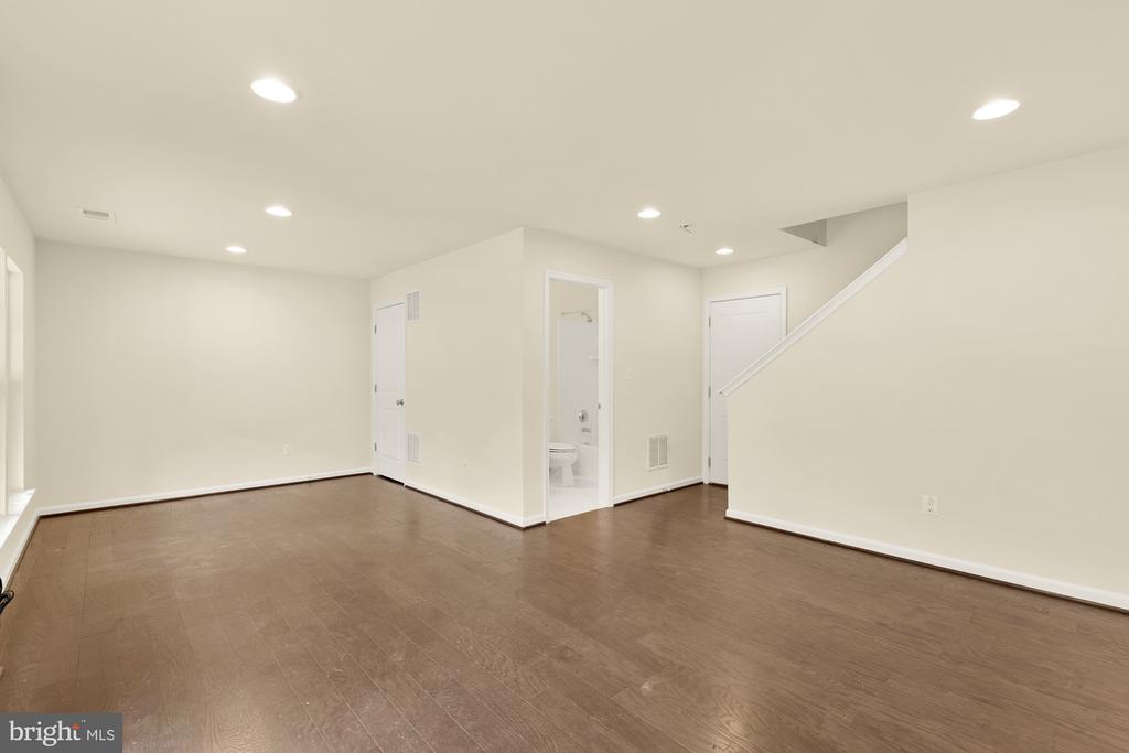8141 HONEY BEE WAY