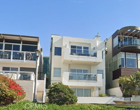 4312 The Strand
