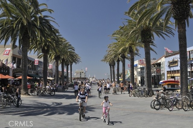 1405 Manhattan Avenue