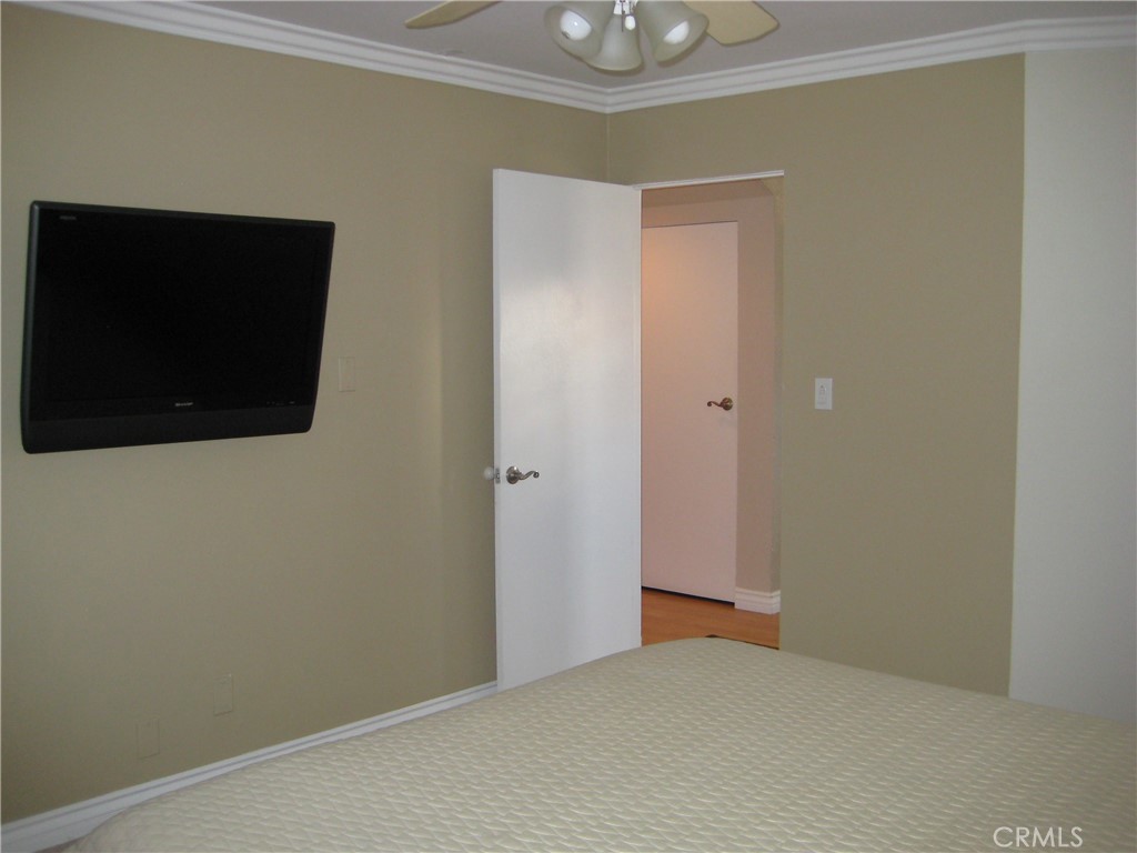 1405 Manhattan Avenue