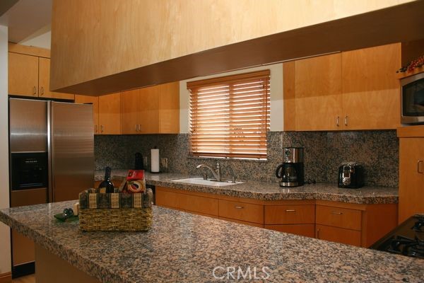 1405 Manhattan Avenue