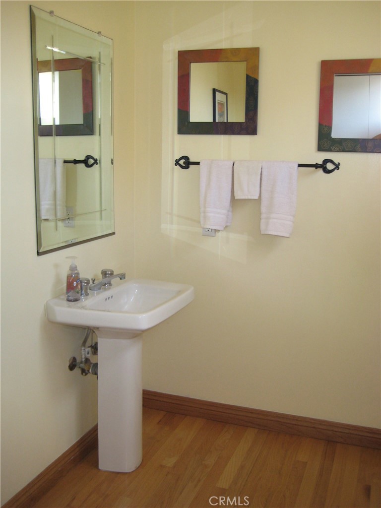 1405 Manhattan Avenue