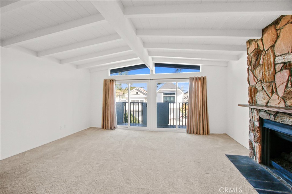 1529 Steinhart Avenue