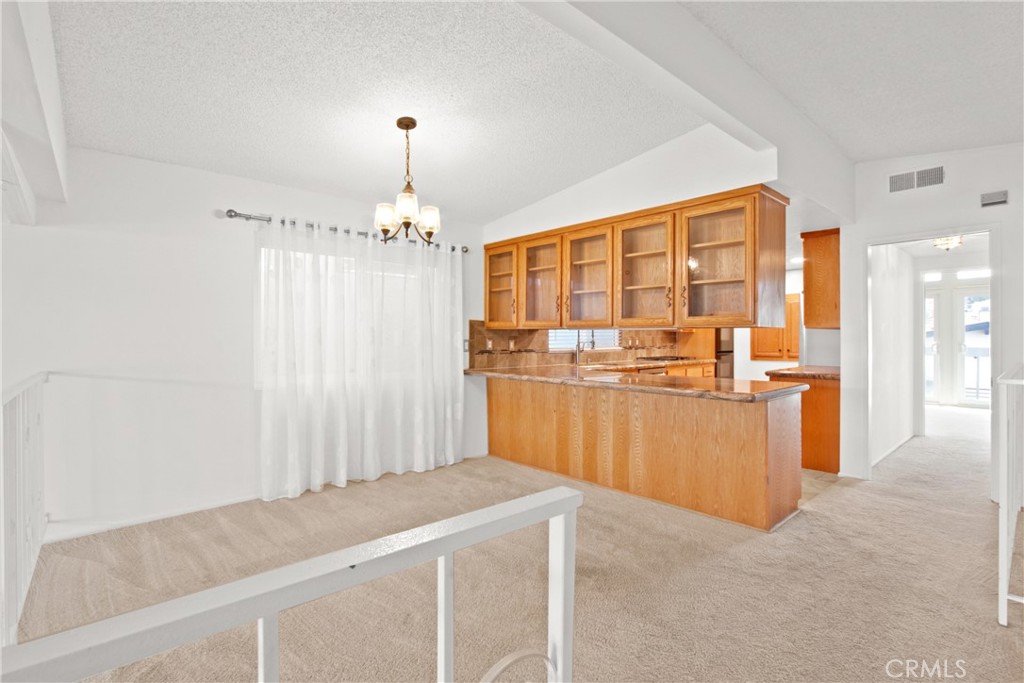 1529 Steinhart Avenue