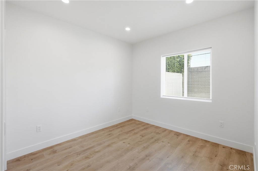 5034 W 130th