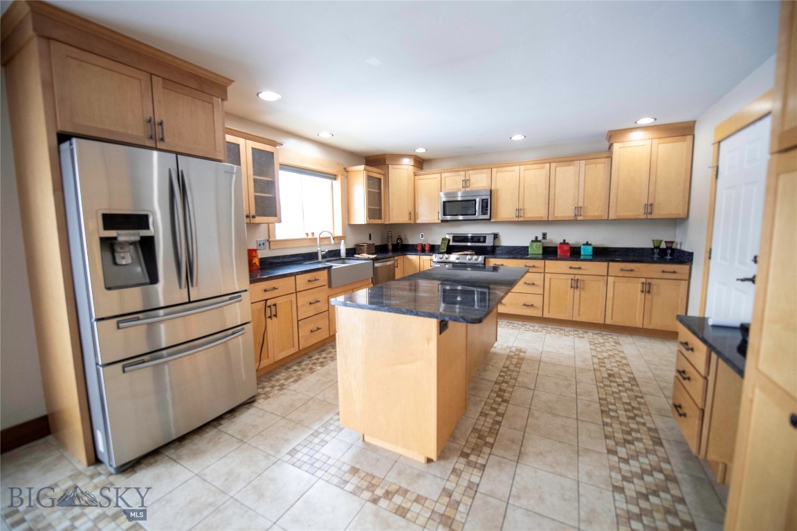 480 Prospector Trail
