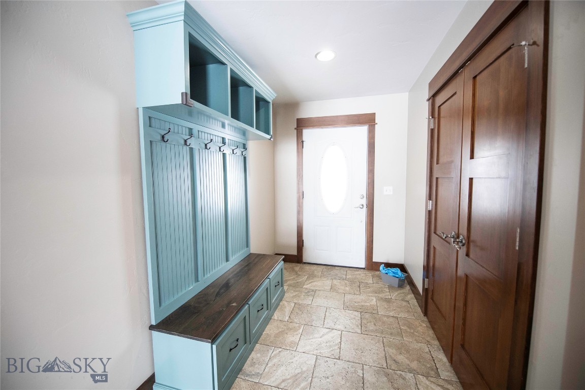 480 Prospector Trail
