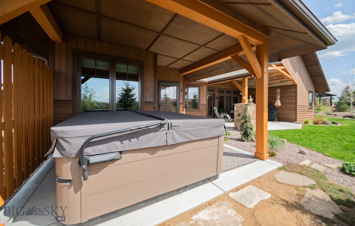 1023 Black Bull Trail