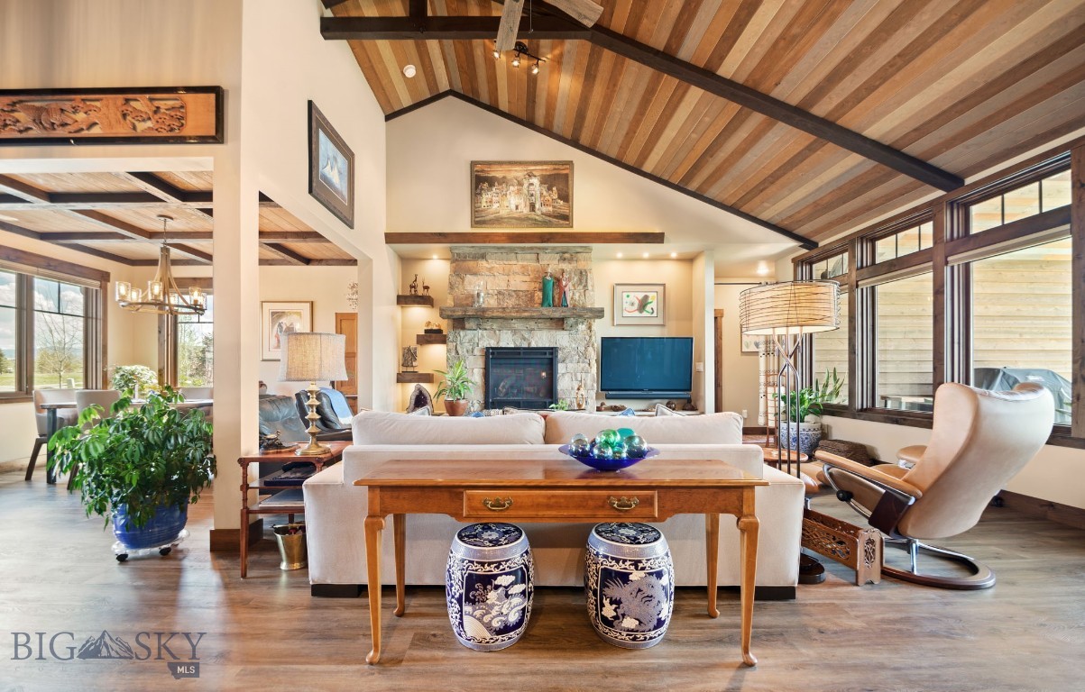 1023 Black Bull Trail