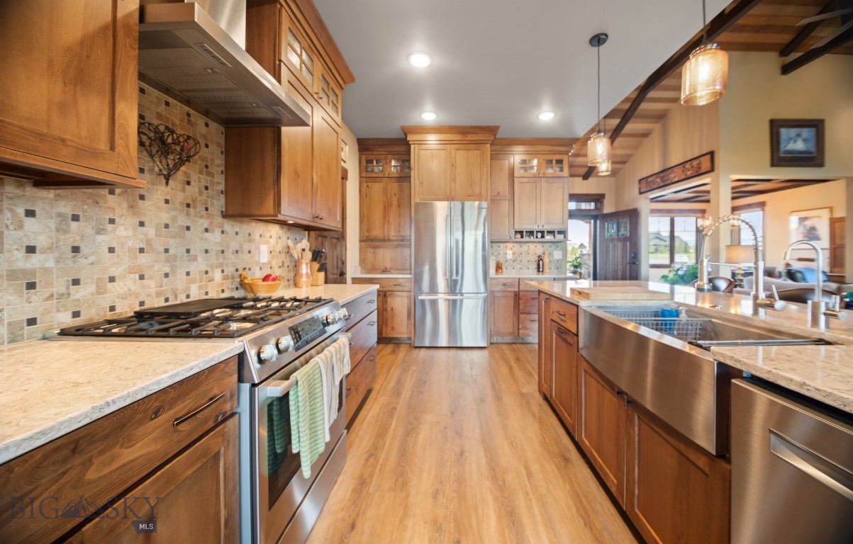 1023 Black Bull Trail