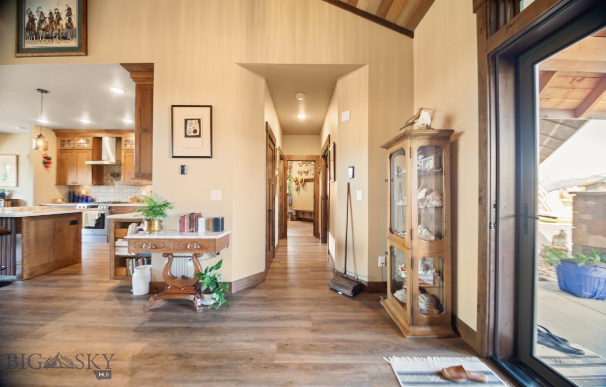 1023 Black Bull Trail