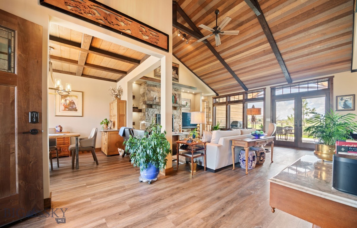 1023 Black Bull Trail