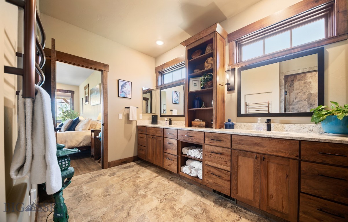 1023 Black Bull Trail