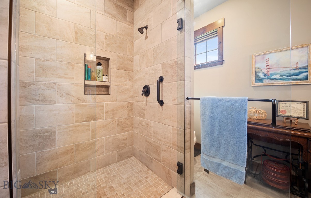 1023 Black Bull Trail