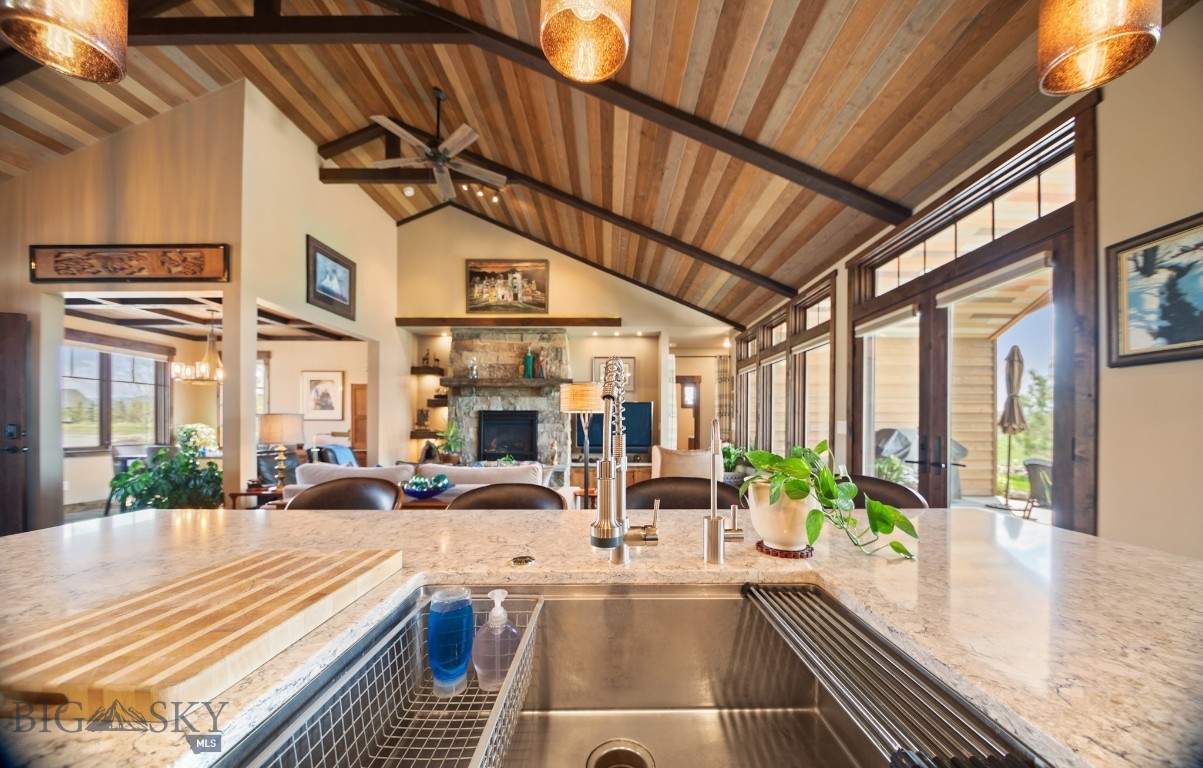 1023 Black Bull Trail