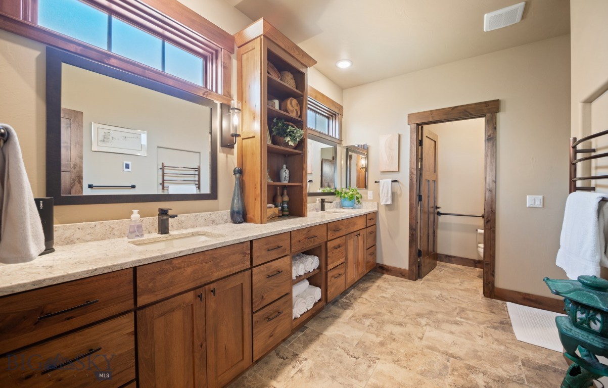 1023 Black Bull Trail