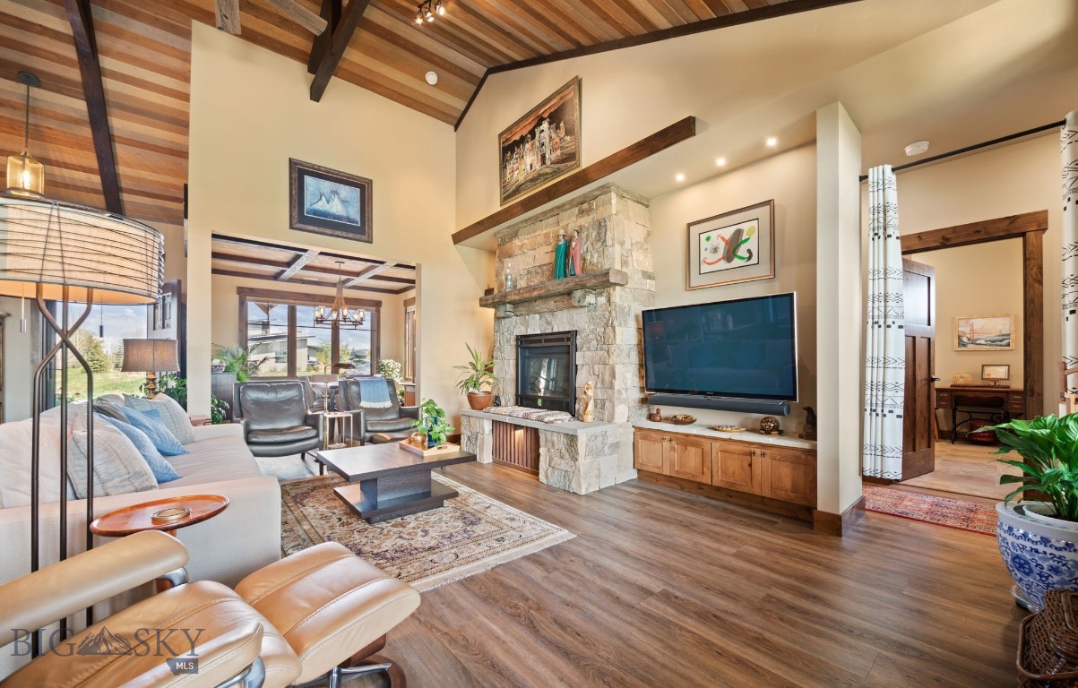 1023 Black Bull Trail