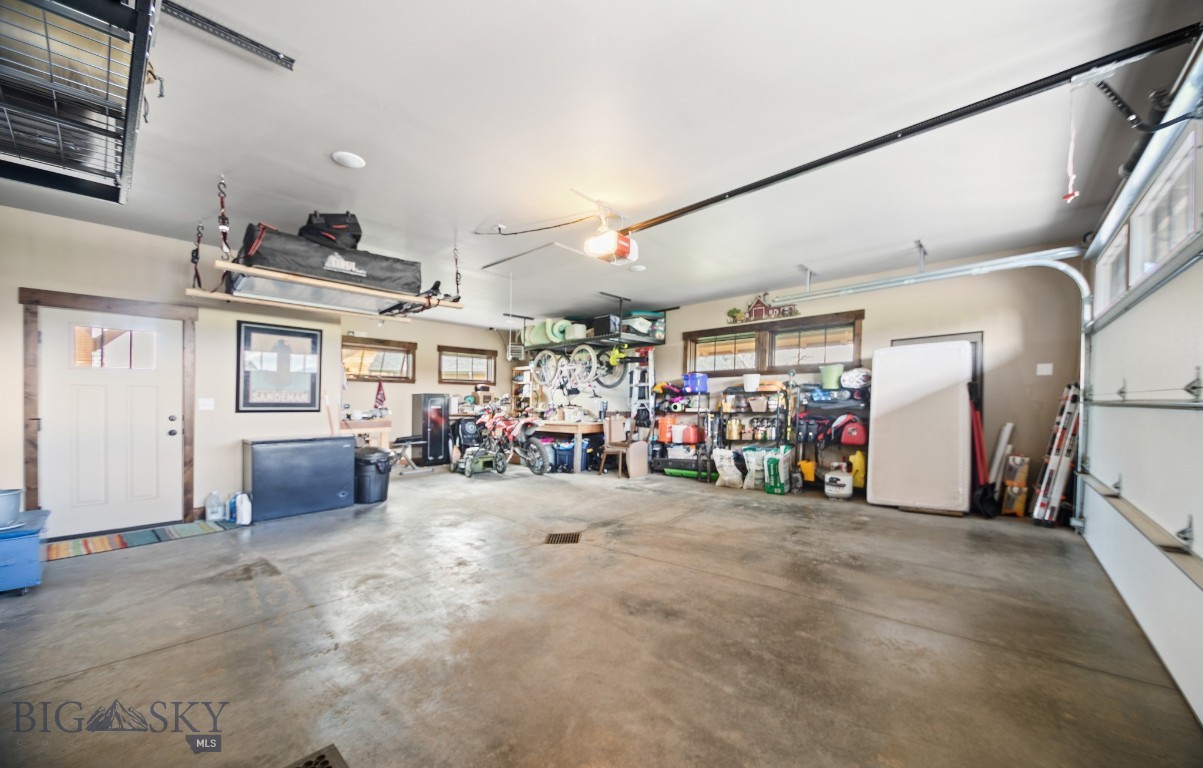 1023 Black Bull Trail