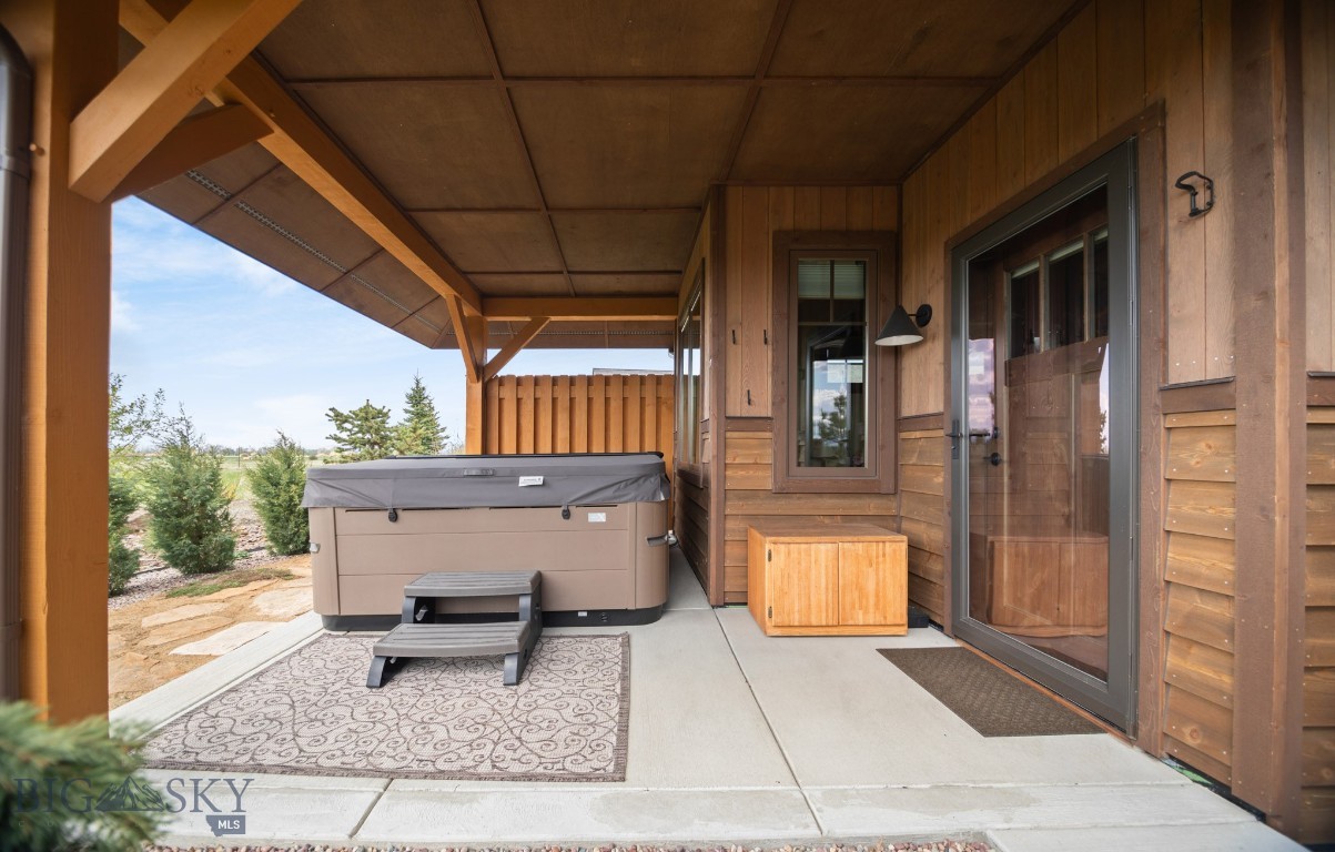 1023 Black Bull Trail