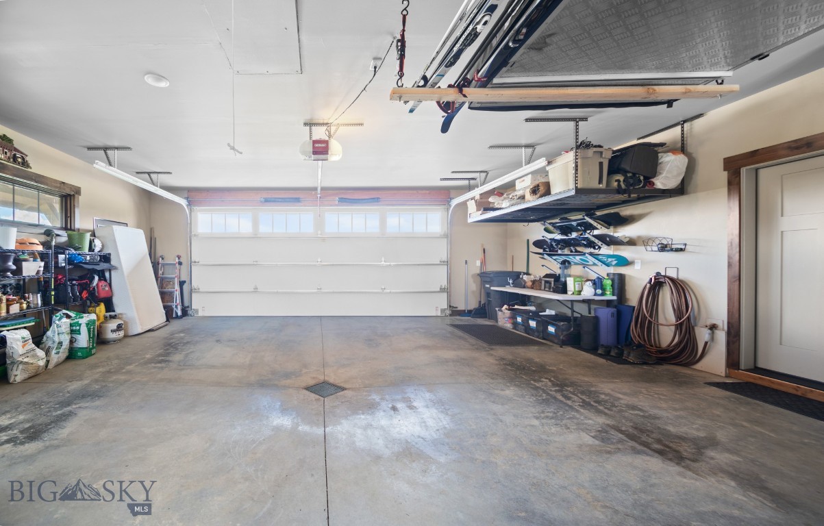 1023 Black Bull Trail