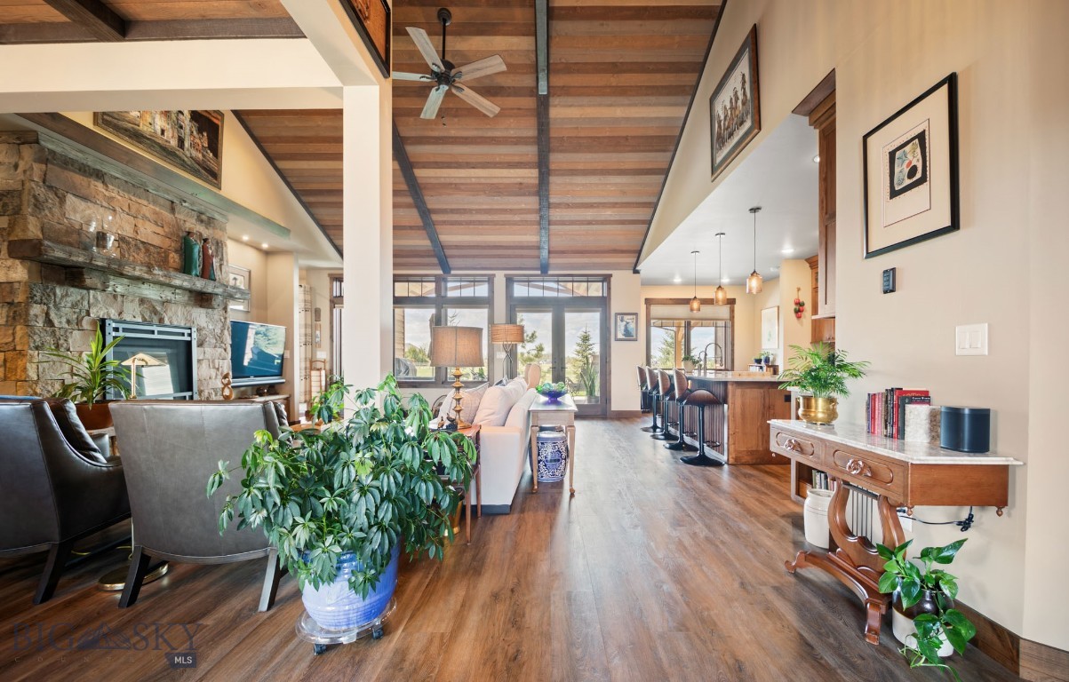 1023 Black Bull Trail