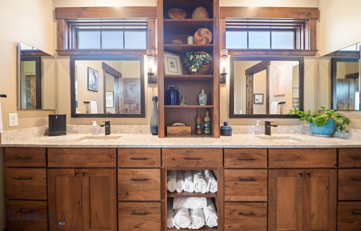 1023 Black Bull Trail