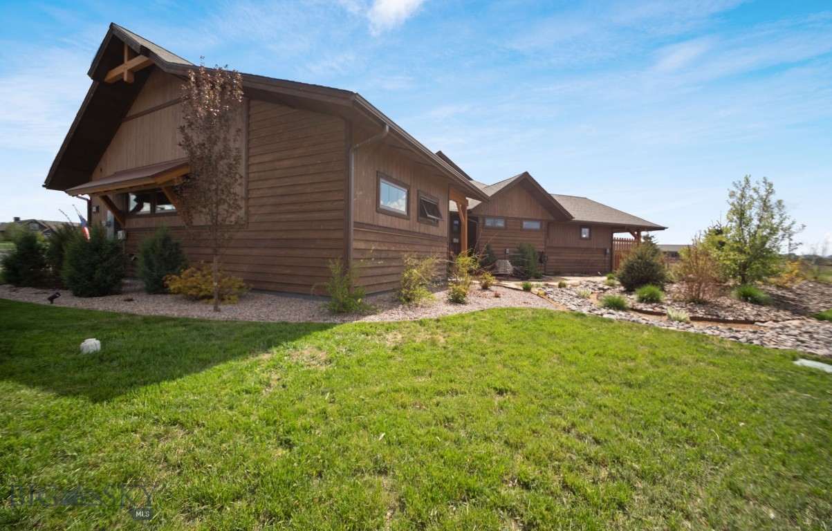 1023 Black Bull Trail